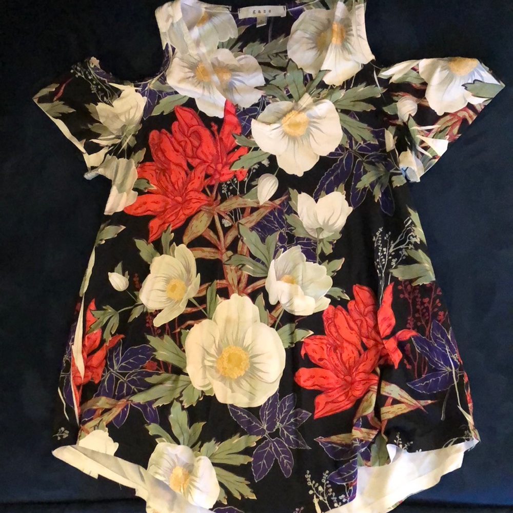 Floral off shoulder shirt